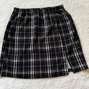 Black and White Plaid Women's Skirt